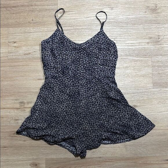 Arizona Jean Ditsy Floral Navy Spaghetti Strap Summer Romper Size Small - Picture 3 of 14